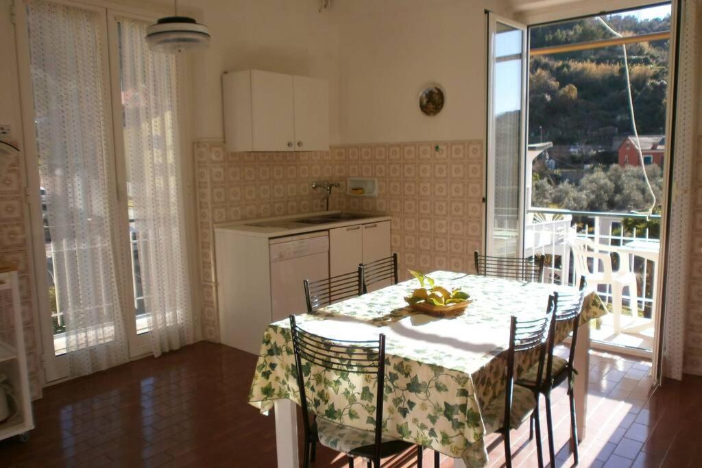 Casa Gina Secondo Piano Con Ascensore E Parcheggio Levanto Exterior photo